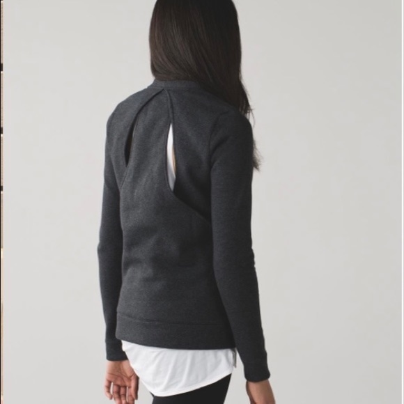 Lululemon & go Endeavor long sleeve heathered black cutout sweater size 4 - Picture 2 of 14